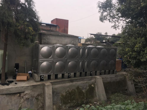 水箱+深井變頻供水設(shè)備.png 水箱+深井變頻供水設(shè)備.png